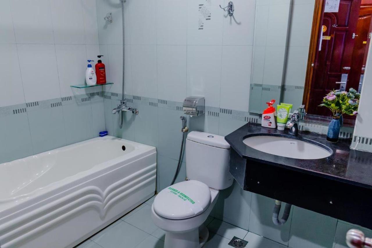 A25 Hotel - 61 Luong Ngoc Quyen Ханой Екстериор снимка